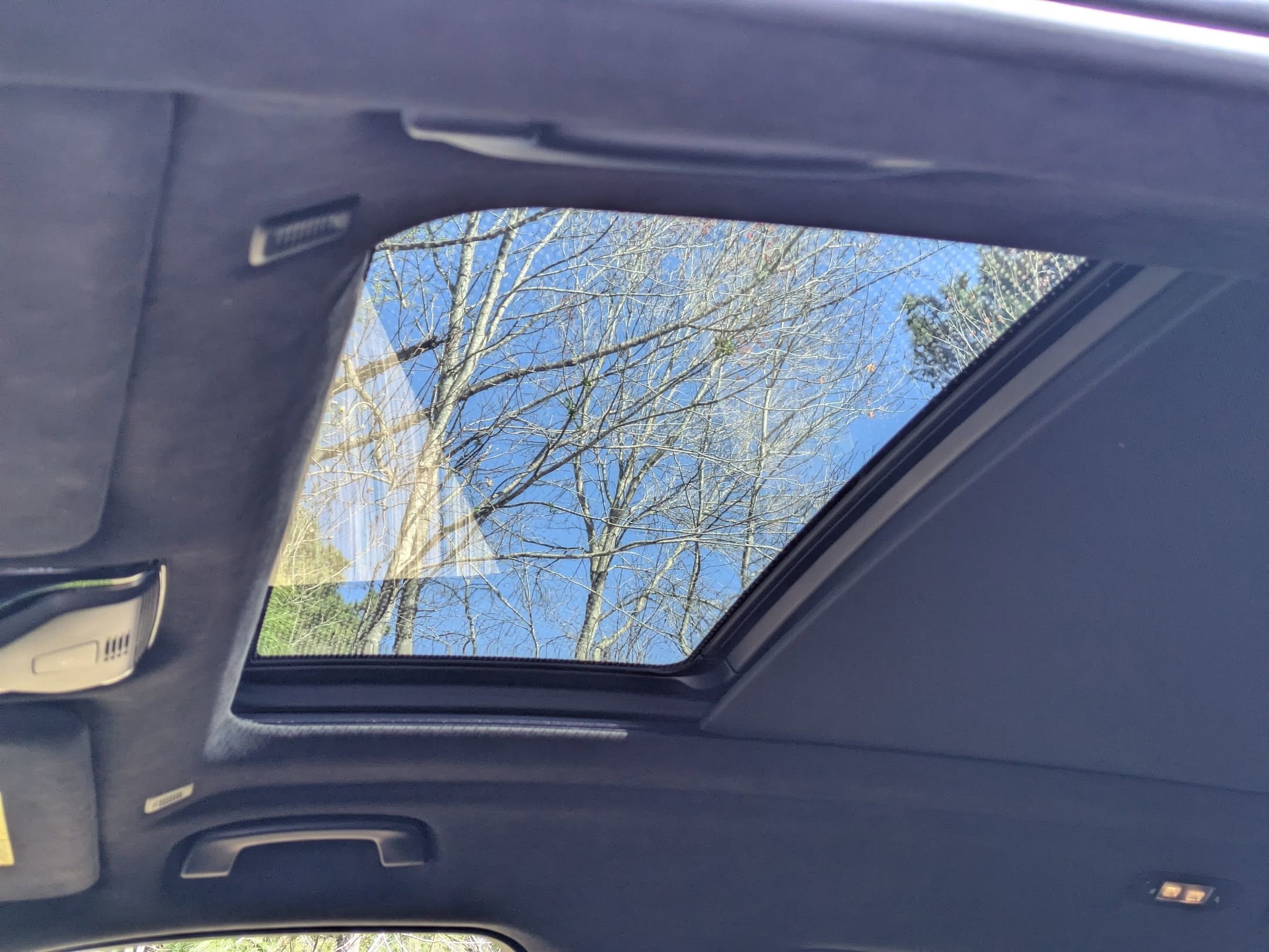 Used 2021 BMW X7 M50i w/ Executive Package image 15