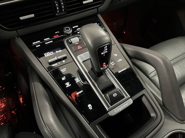 Used 2022 Porsche Cayenne Platinum Edition AWD/4WD image 29