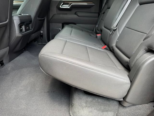 Used 2024 Chevrolet Silverado 1500 LT Trail Boss w/ Convenience Package II AWD/4WD image 7