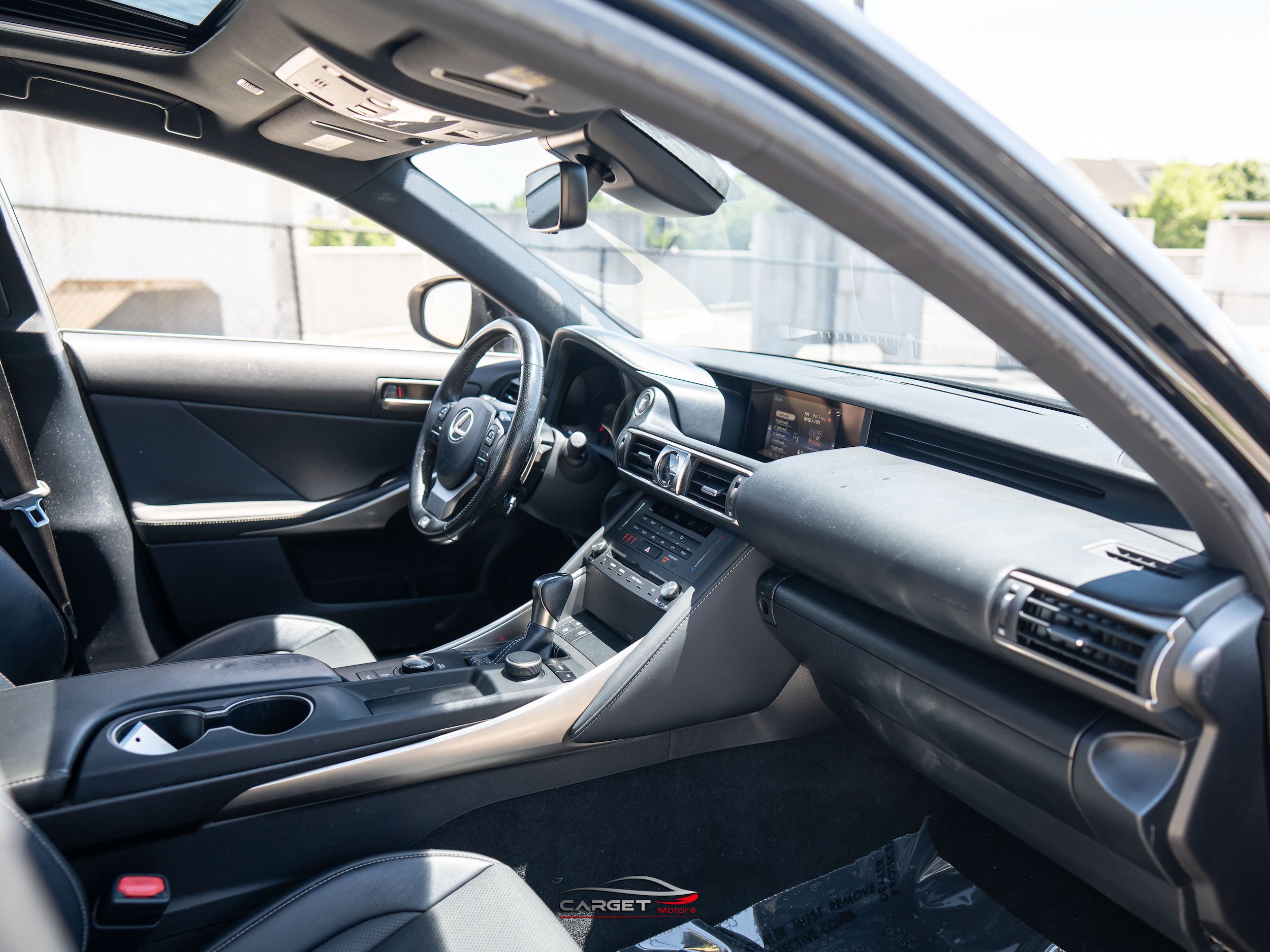 Used 2019 Lexus IS 300 F Sport w/ F Sport Package RWD image 13