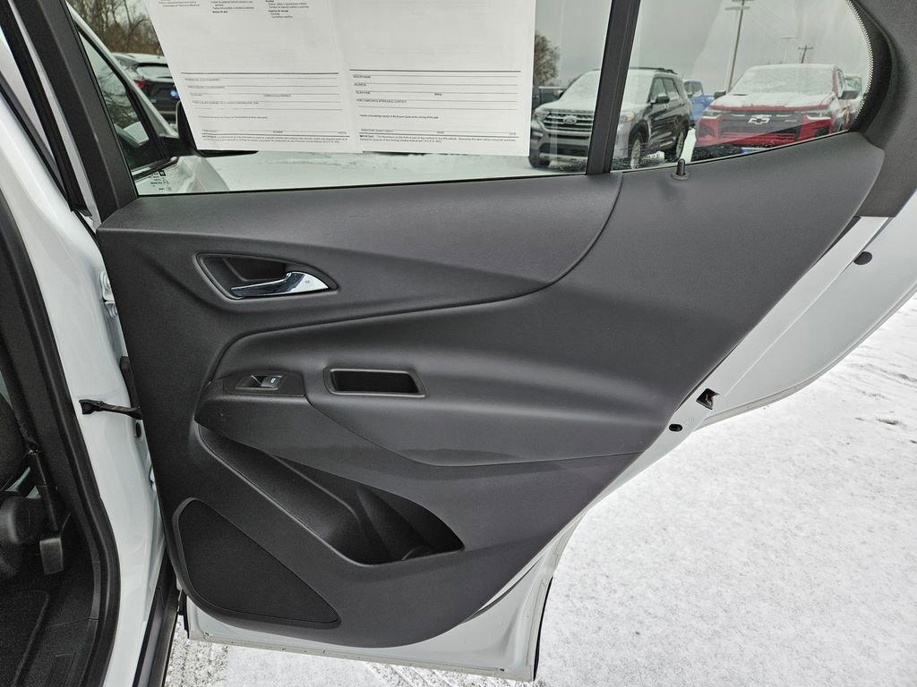 Used 2021 Chevrolet Equinox LT image 30