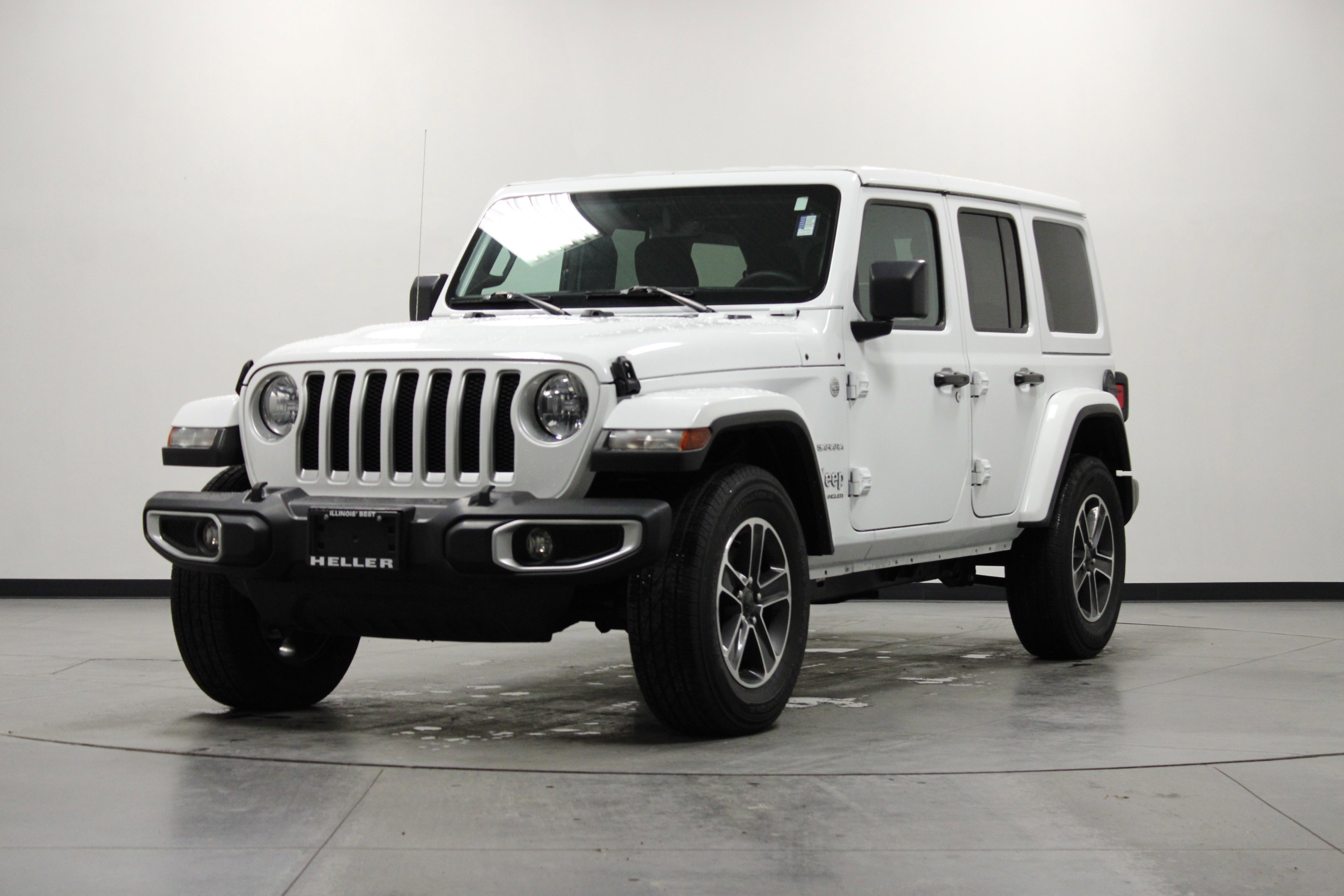 Used 2023 Jeep Wrangler Sahara AWD/4WD image 8