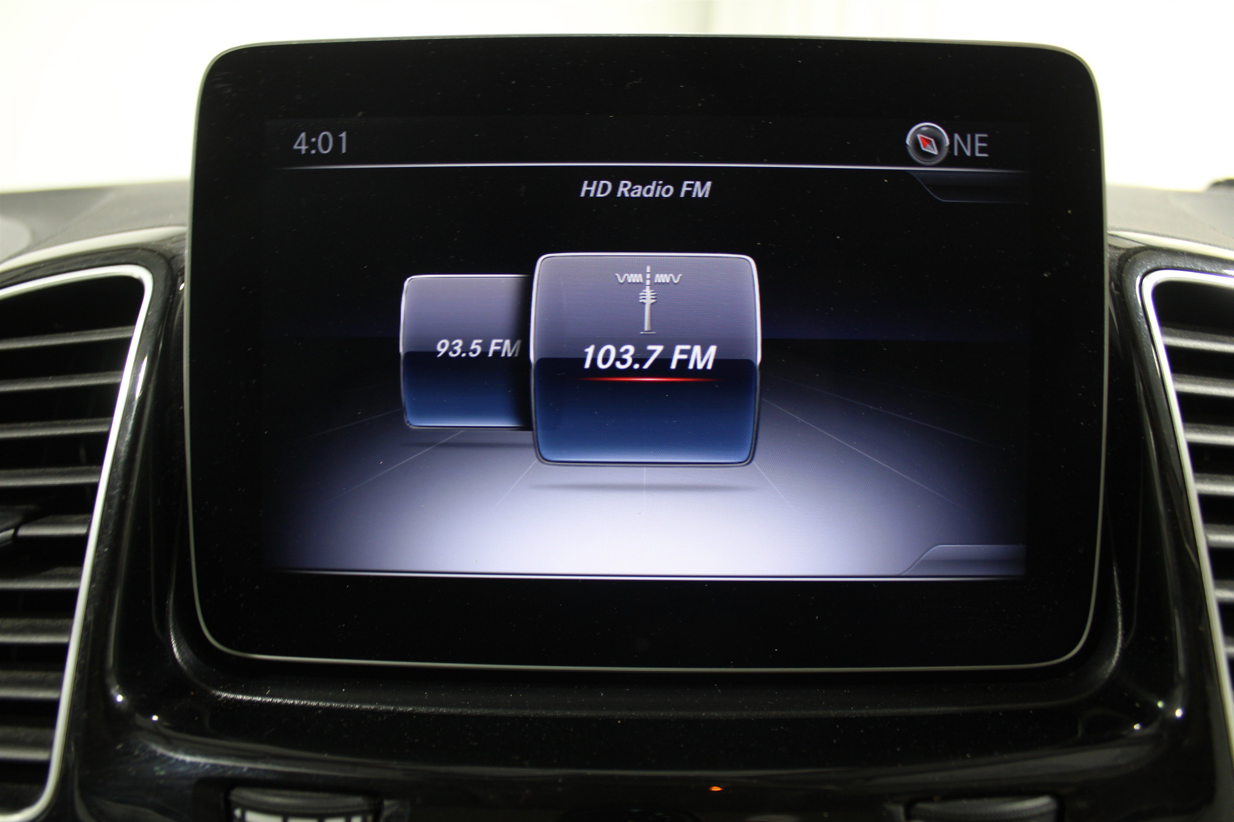 Used 2018 Mercedes-Benz GLS 450 4MATIC image 13