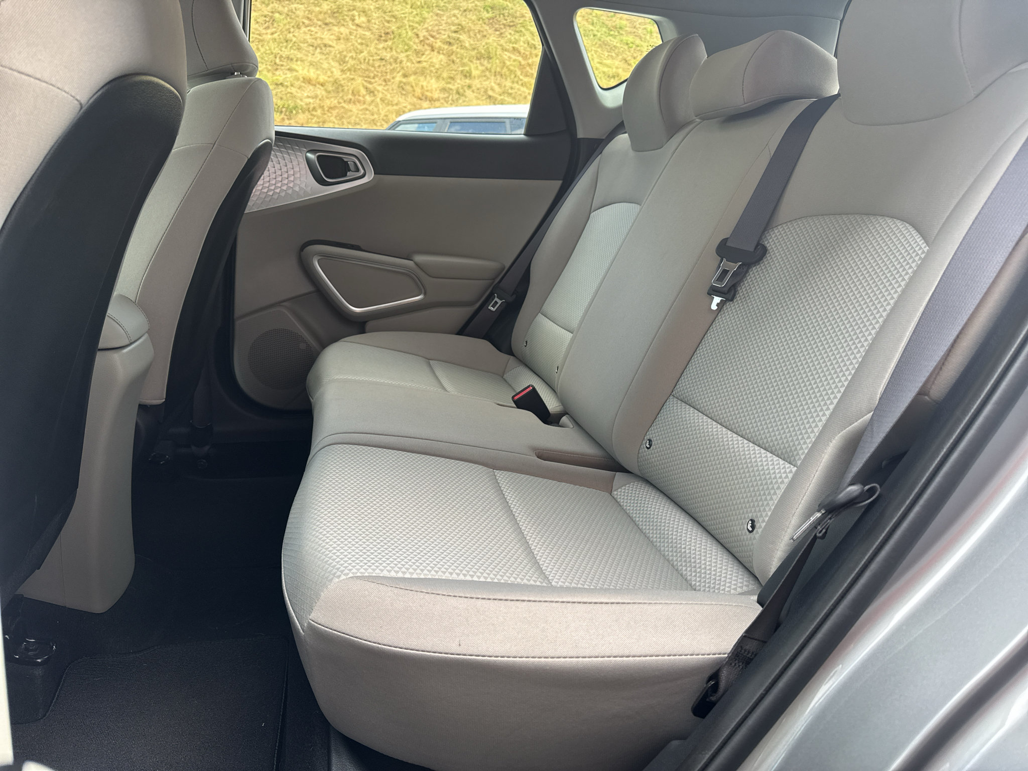 Certified 2025 Kia Soul LX w/ LX Technology Package FWD image 13