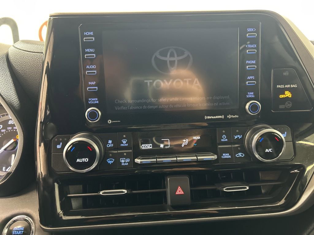 Used 2022 Toyota Highlander XLE image 29