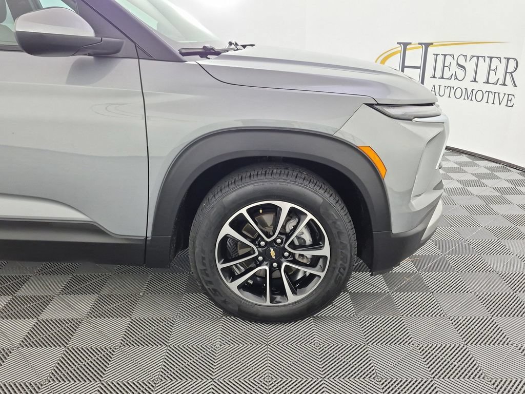 Used 2024 Chevrolet TrailBlazer LT FWD image 12