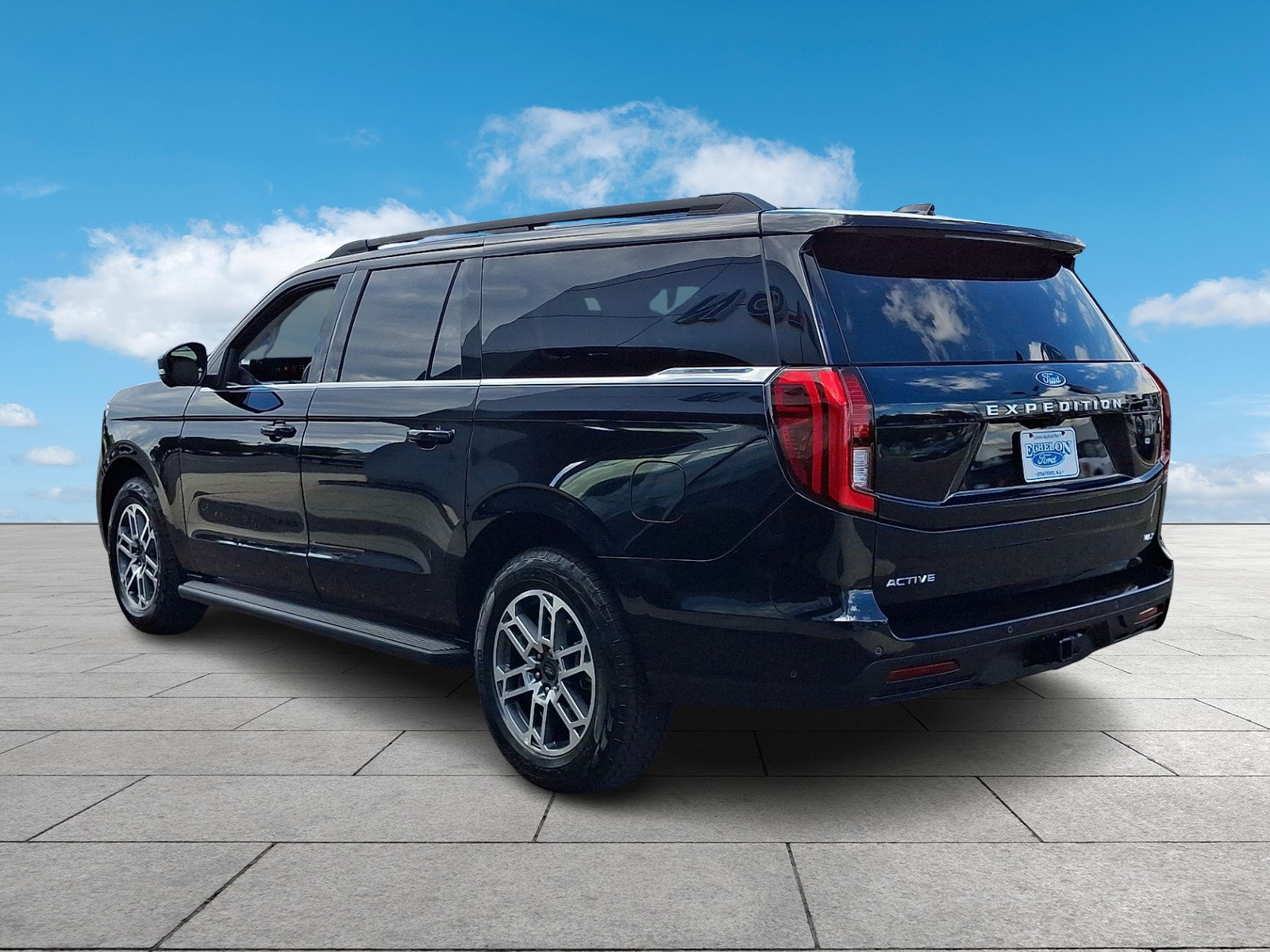 Used 2025 Ford Expedition Max Active AWD/4WD image 4