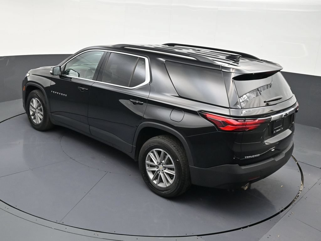 Used 2023 Chevrolet Traverse LT FWD image 11