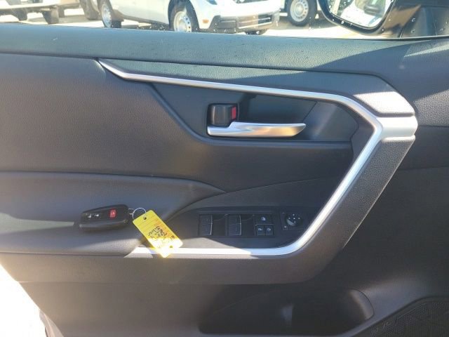 Used 2024 Toyota RAV4 XLE FWD image 14