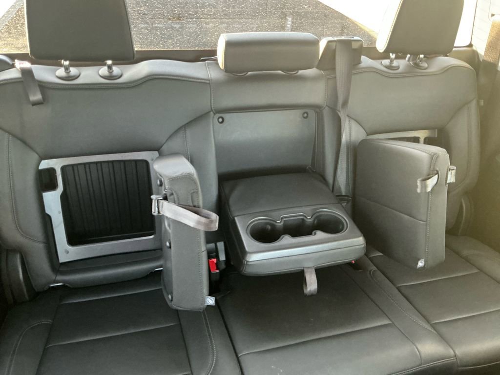 Used 2024 GMC Sierra 1500 SLT image 21