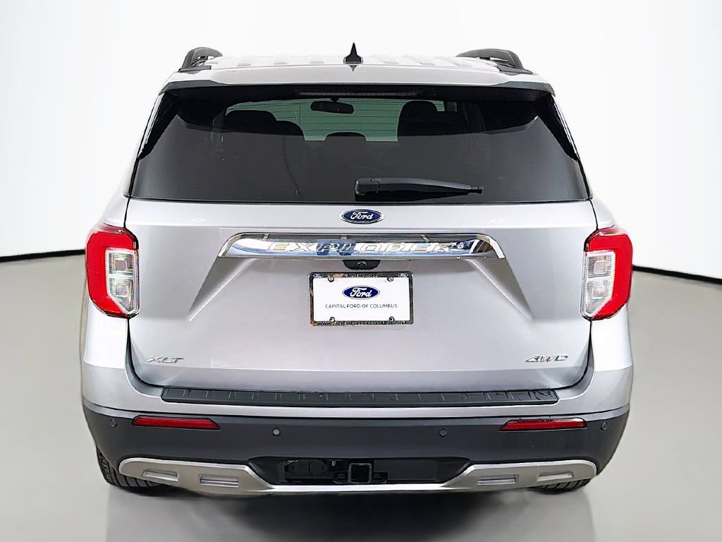 Used 2023 Ford Explorer XLT w/ Equipment Group 202A AWD/4WD image 16