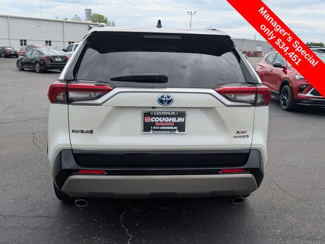 Used 2022 Toyota RAV4 XSE w/ XSE Grade Weather Package AWD/4WD image 7
