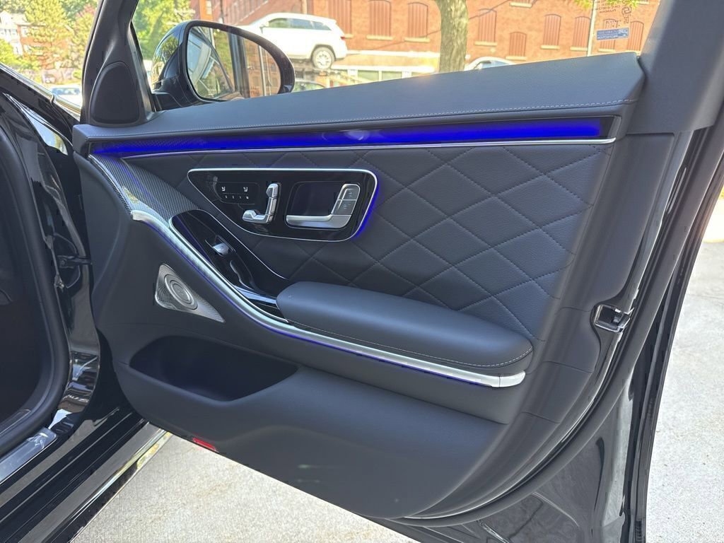 New 2025 Mercedes-Benz S 580 4MATIC Sedan image 14