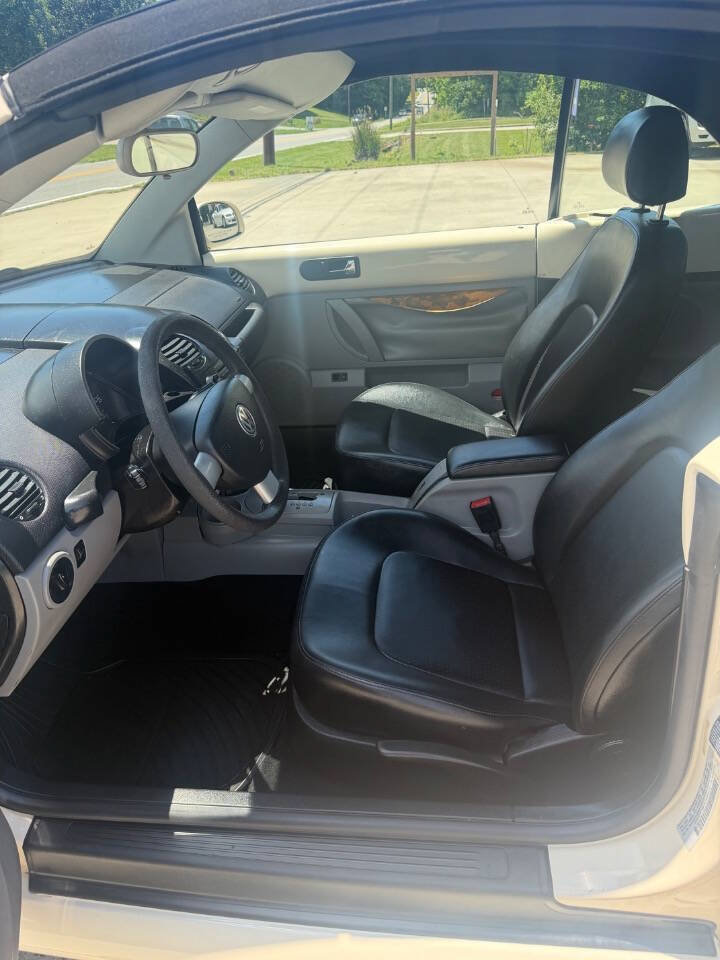 Used 2005 Volkswagen Beetle GLS FWD image 11