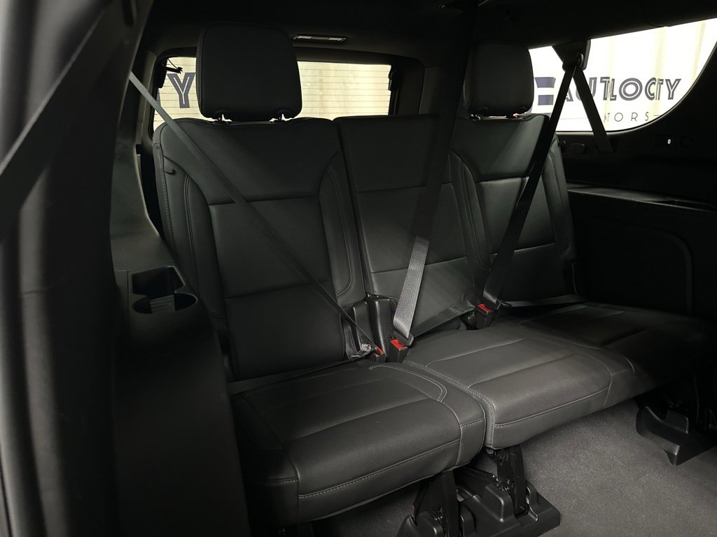 Used 2024 Chevrolet Suburban LT image 35