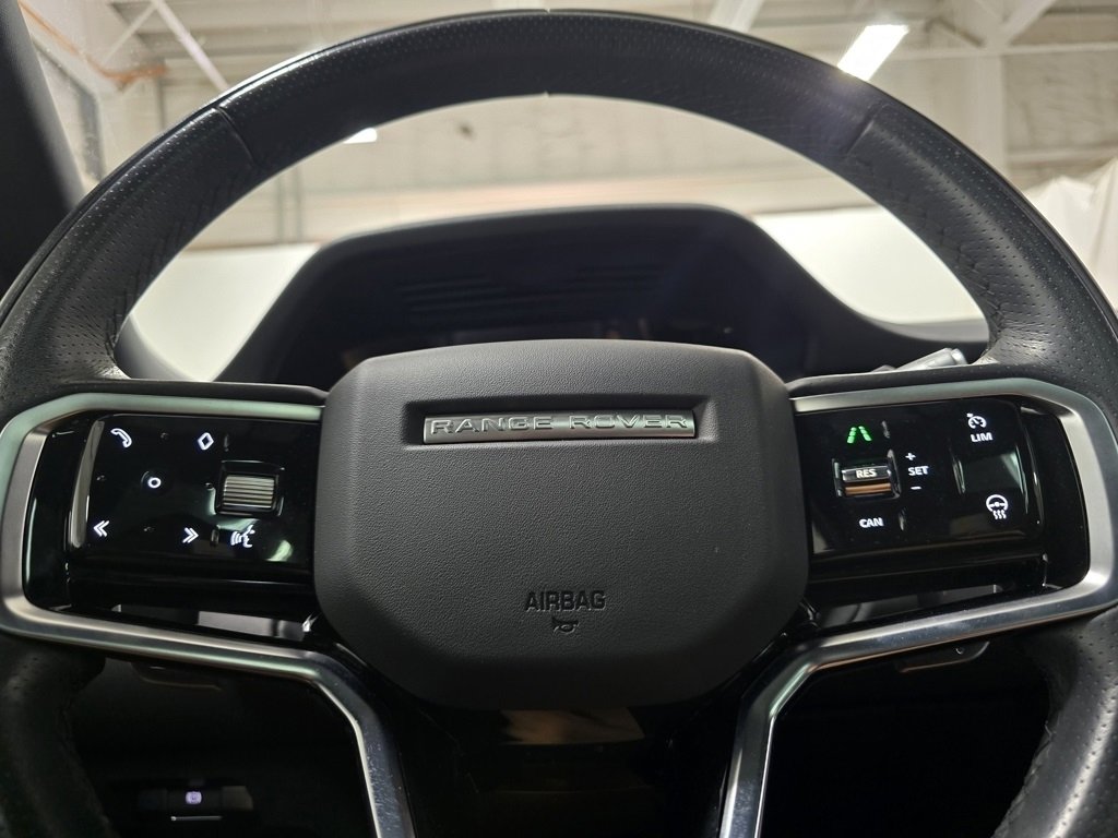 Used 2022 Land Rover Range Rover Evoque R-Dynamic SE image 25