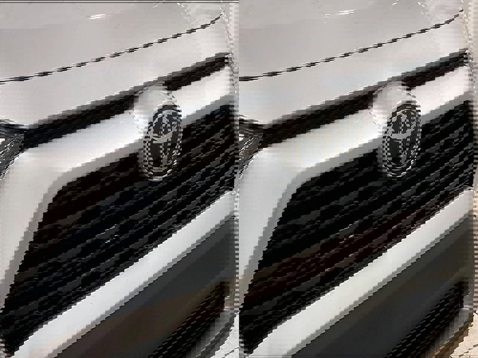 Certified 2024 Toyota RAV4 XLE image 31