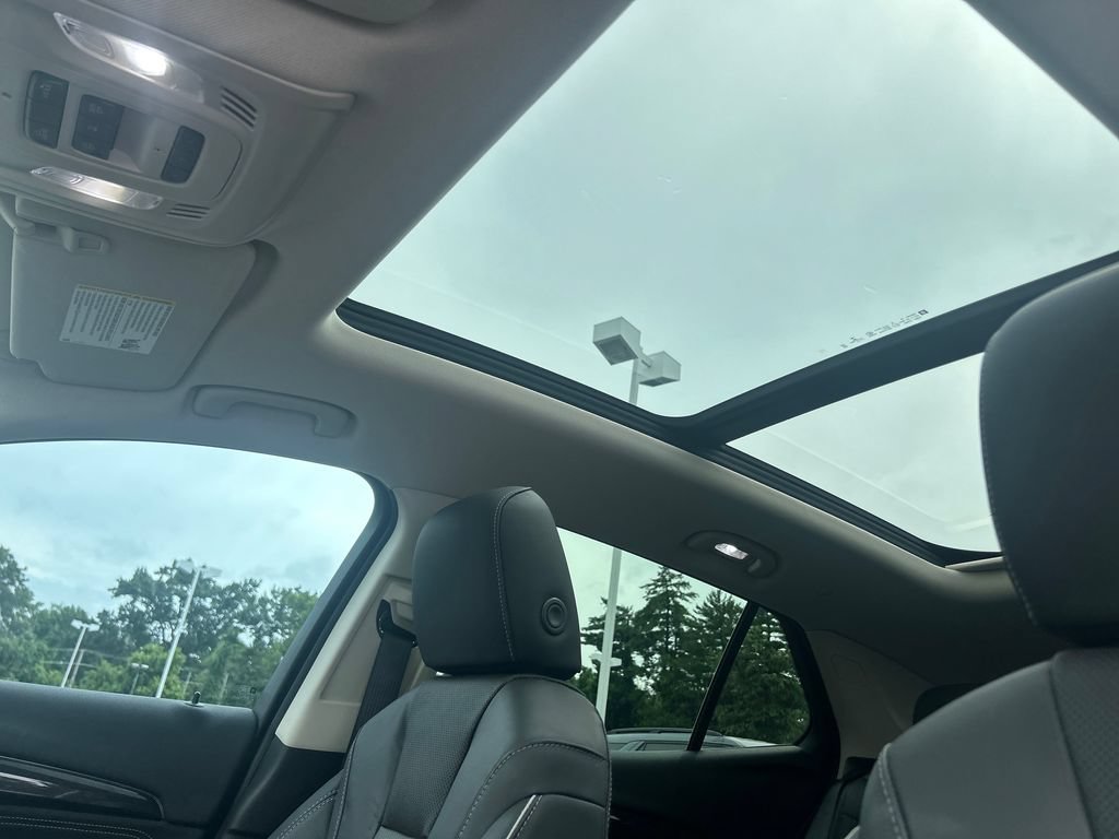 Used 2021 Buick Envision Essence w/ Technology Package I FWD image 26