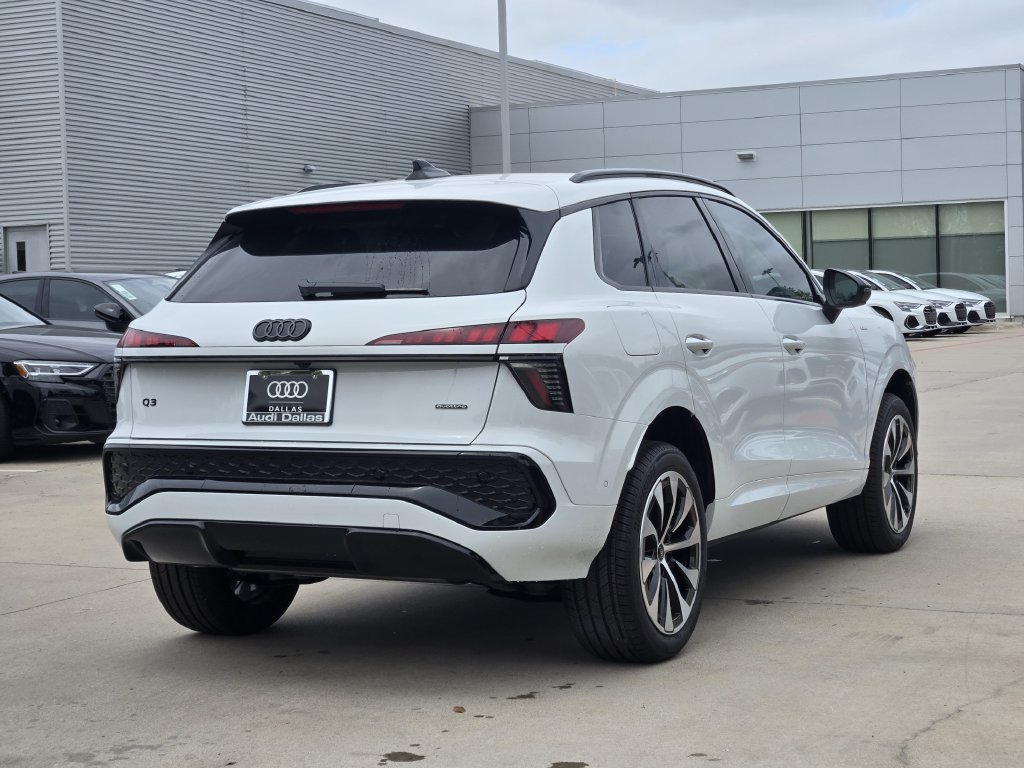 Used 2026 Audi Q3 quattro 2.0T w/ Driver Assistance Package AWD/4WD image 8