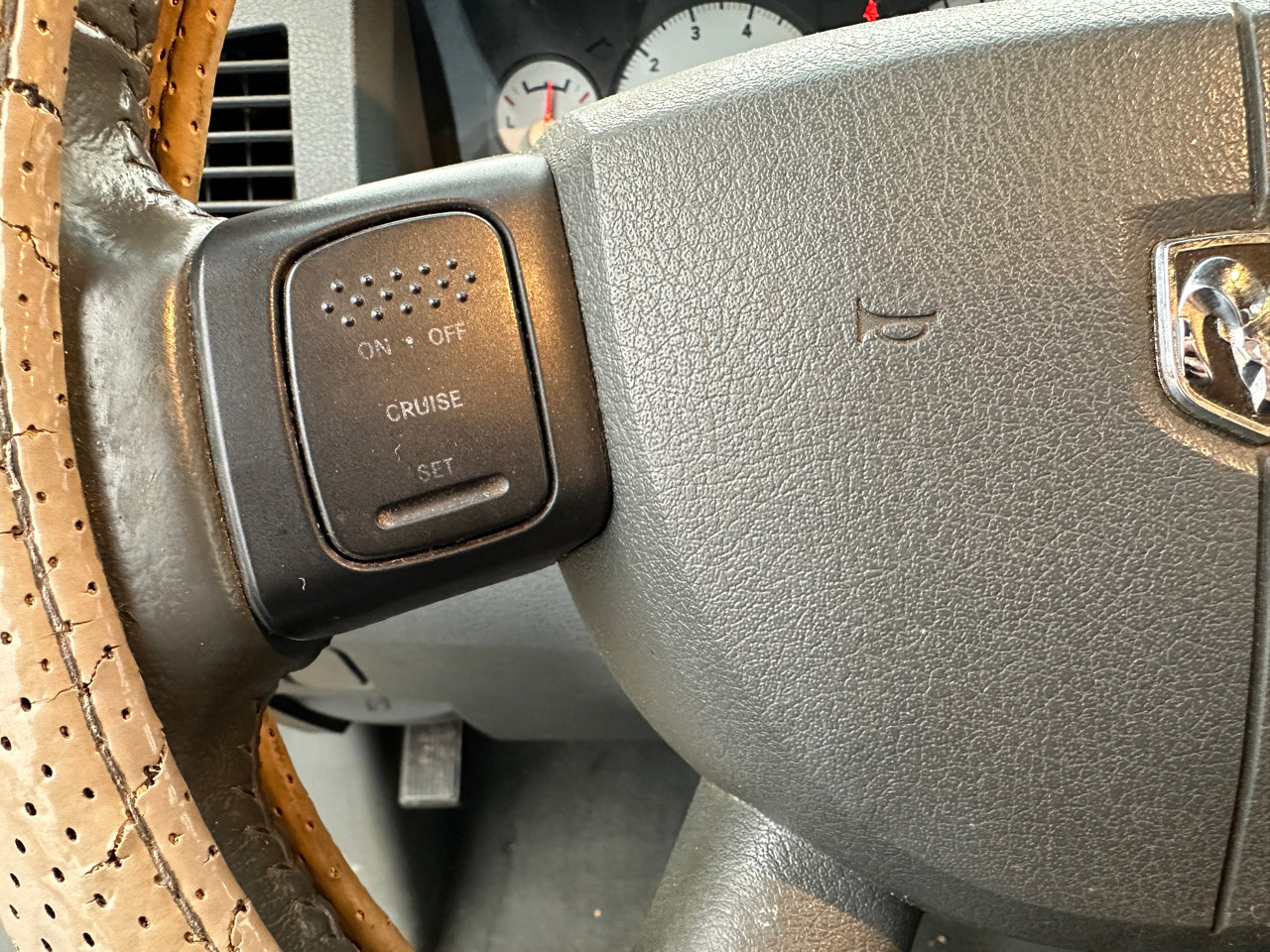 Used 2007 Dodge Ram 1500 Truck SLT image 13