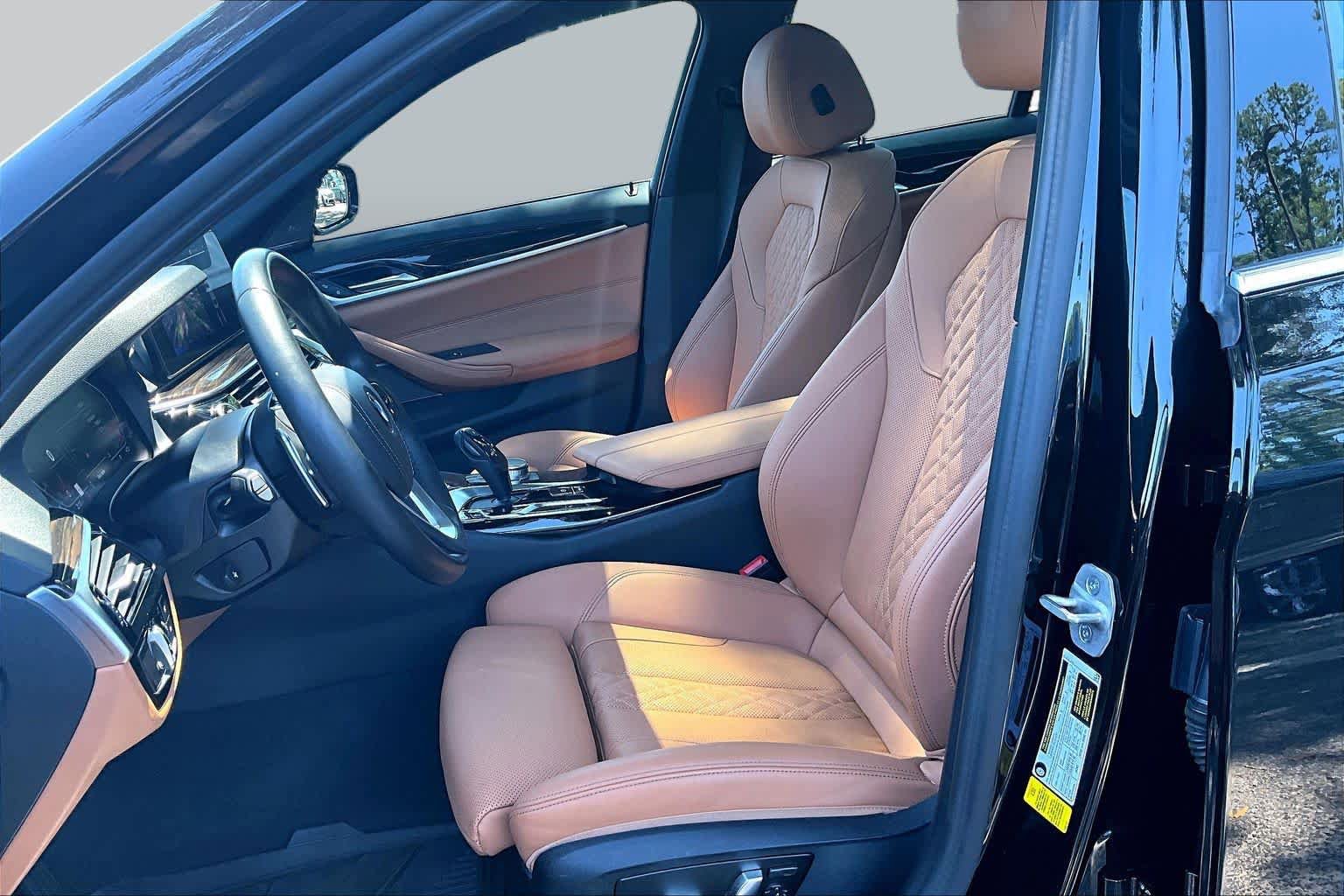 Certified 2023 BMW 530i w/ Premium Package RWD image 8