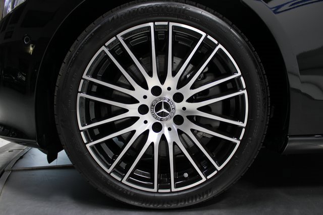 Used 2024 Mercedes-Benz C 300 Sedan image 30