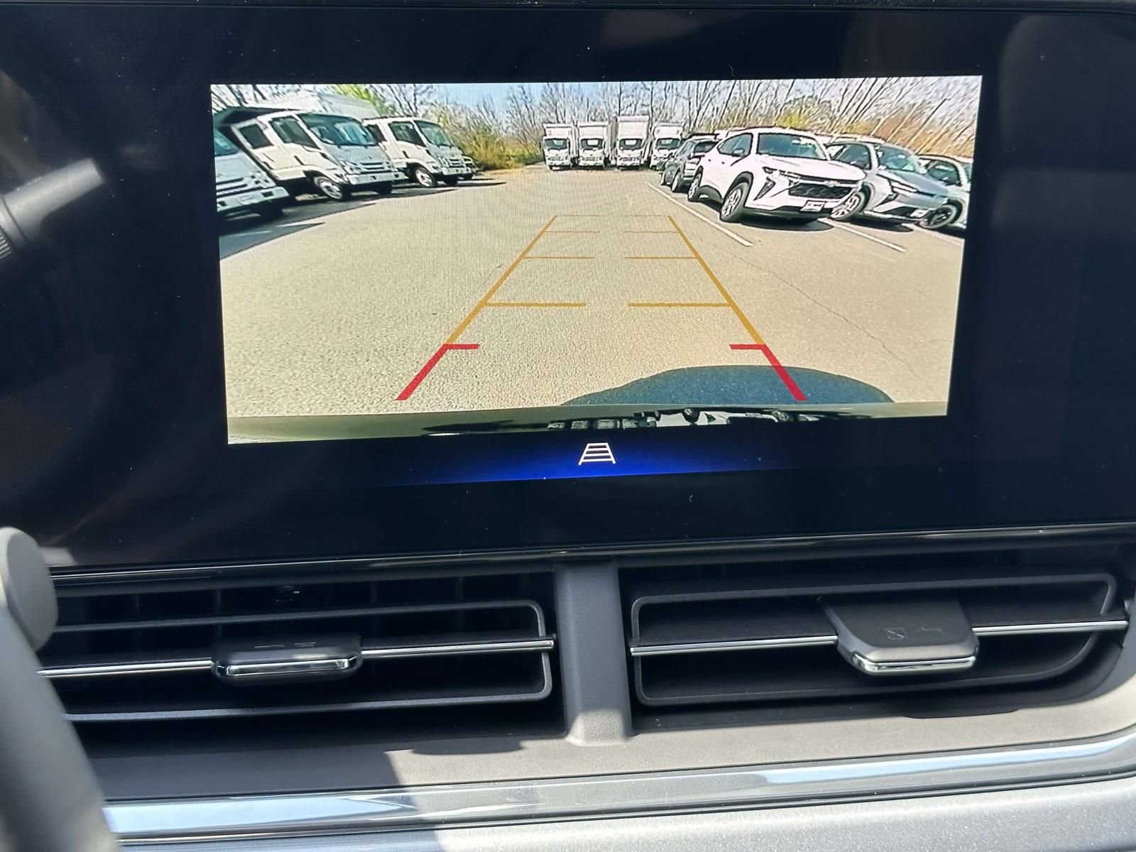 New 2026 Chevrolet Trax LT w/ Sunroof Package FWD image 10