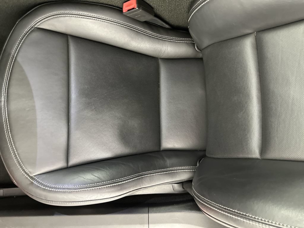 Used 2015 Chevrolet Corvette Stingray Convertible w/ 2LT Preferred Equipment Group RWD image 23