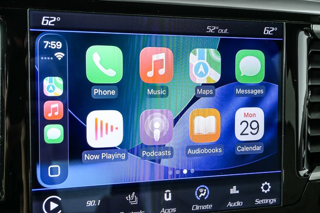 Used 2018 Chrysler Pacifica Touring-L image 19