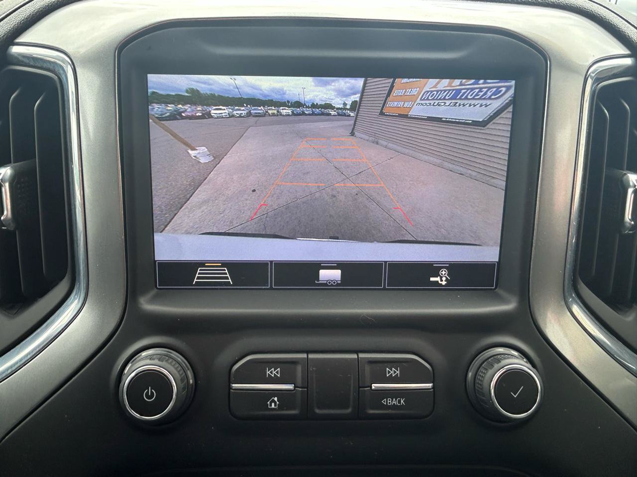 Used 2020 Chevrolet Silverado 1500 LTZ AWD/4WD image 22