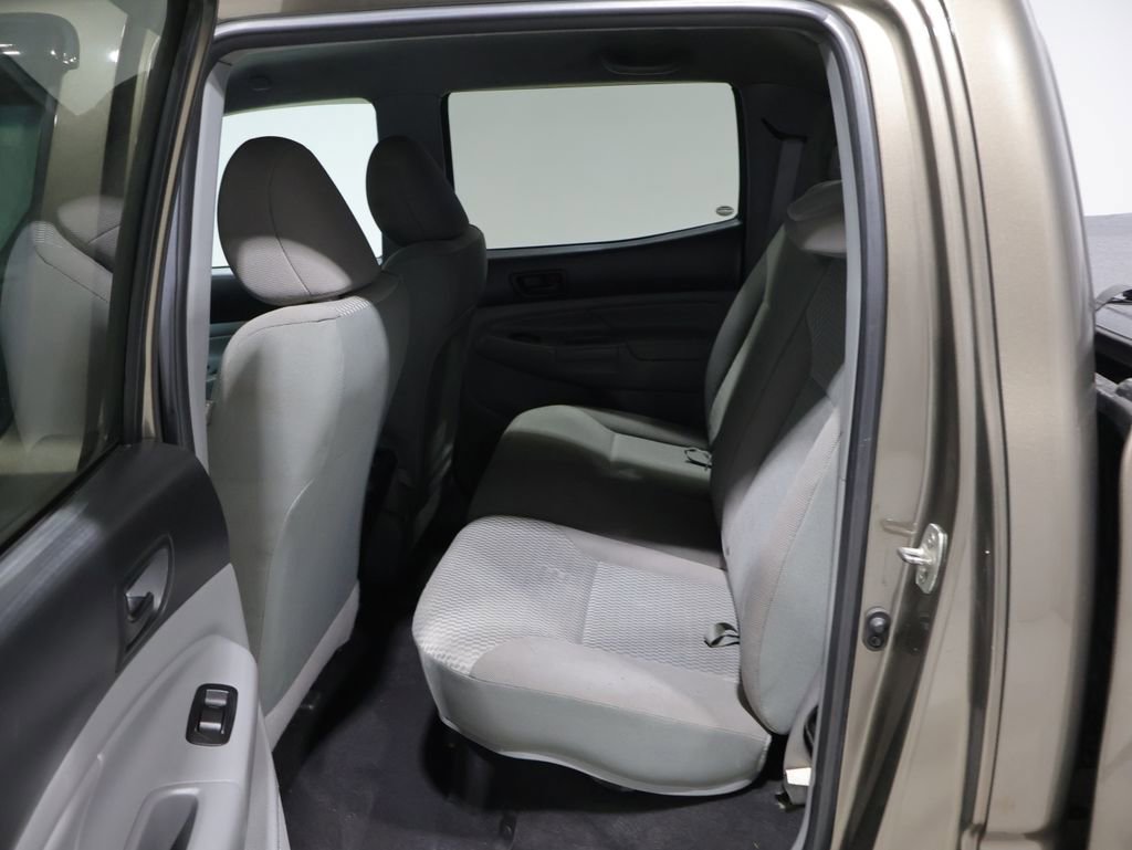 Used 2013 Toyota Tacoma PreRunner w/ SR5 Pkg RWD image 18