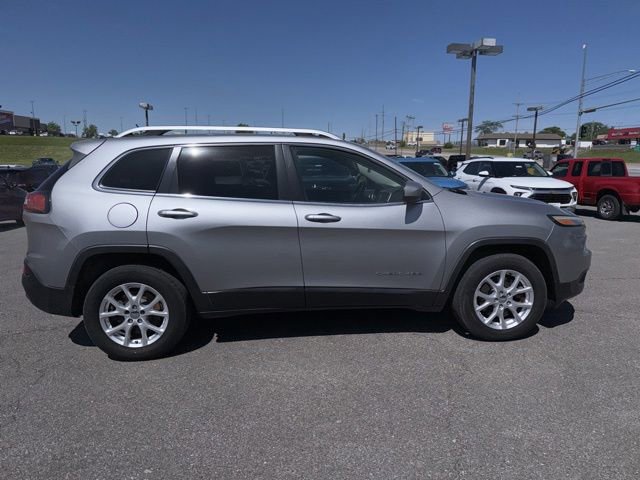 Used 2014 Jeep Cherokee Latitude AWD/4WD image 9