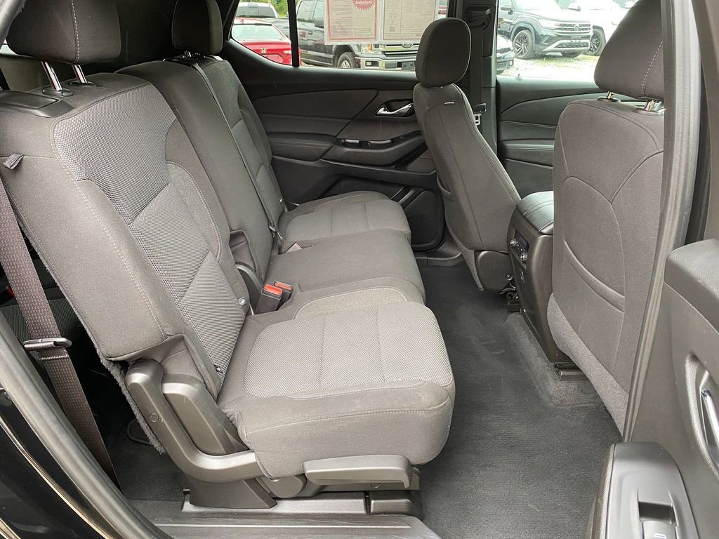 Used 2023 Chevrolet Traverse LT image 26