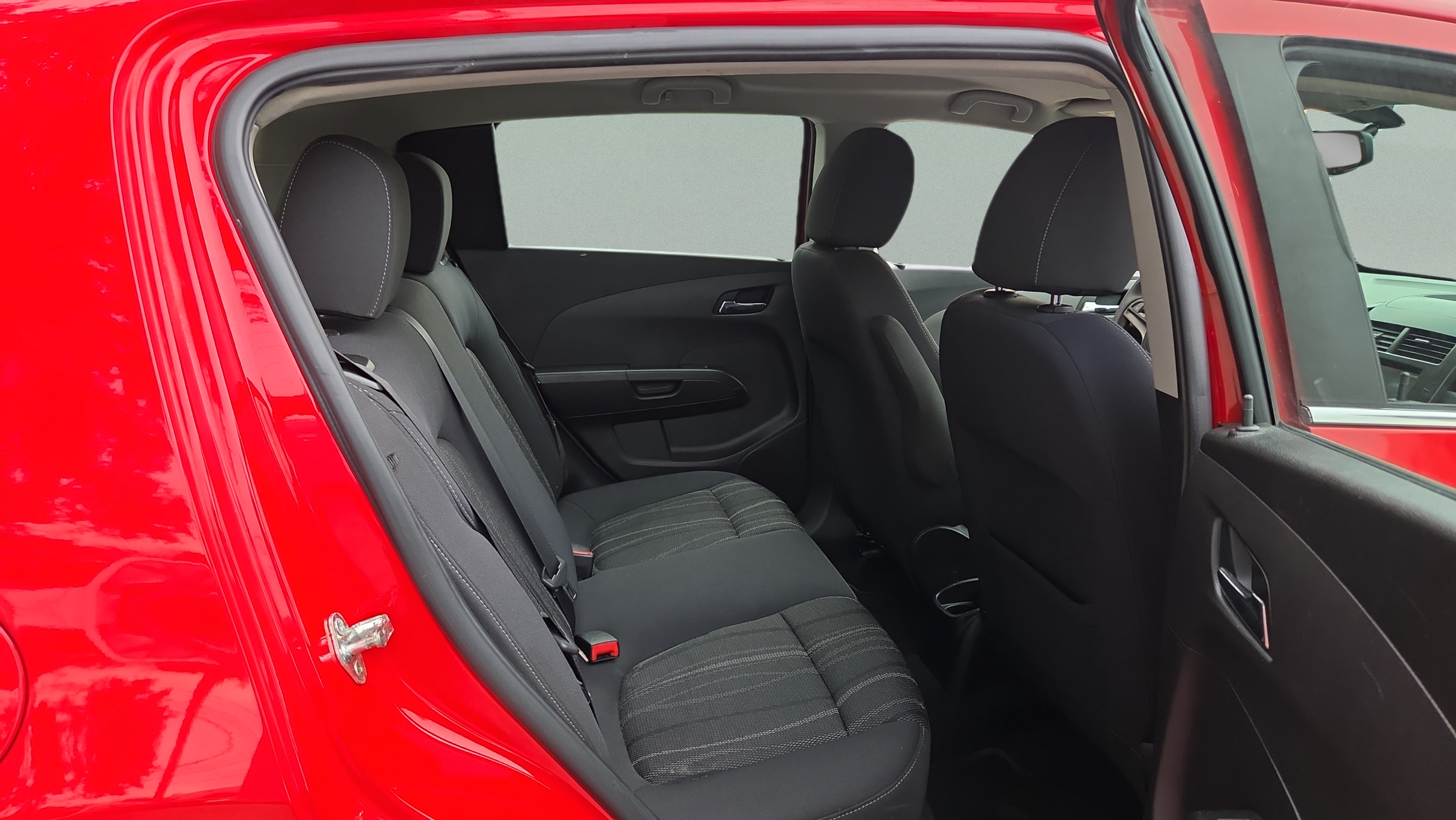 Used 2016 Chevrolet Sonic LT FWD image 14