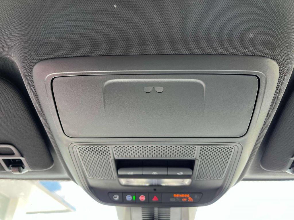 New 2026 GMC Terrain AT4 w/ Convenience Package III AWD/4WD image 29