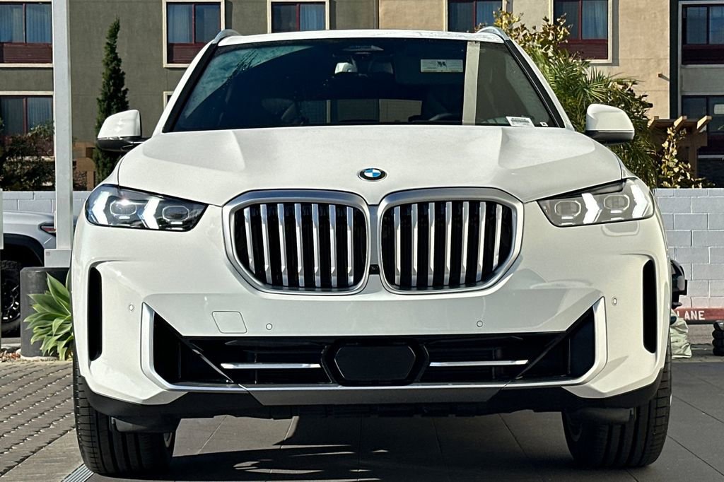 New 2026 BMW X5 sDrive40i w/ Climate Comfort Package image 8