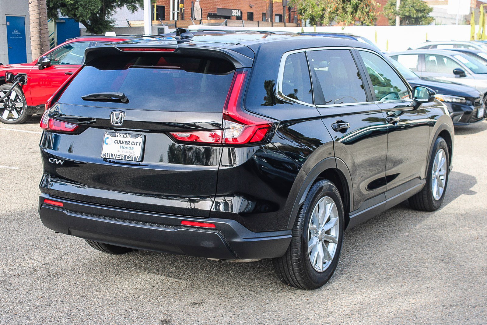 Certified 2025 Honda CR-V EX image 9