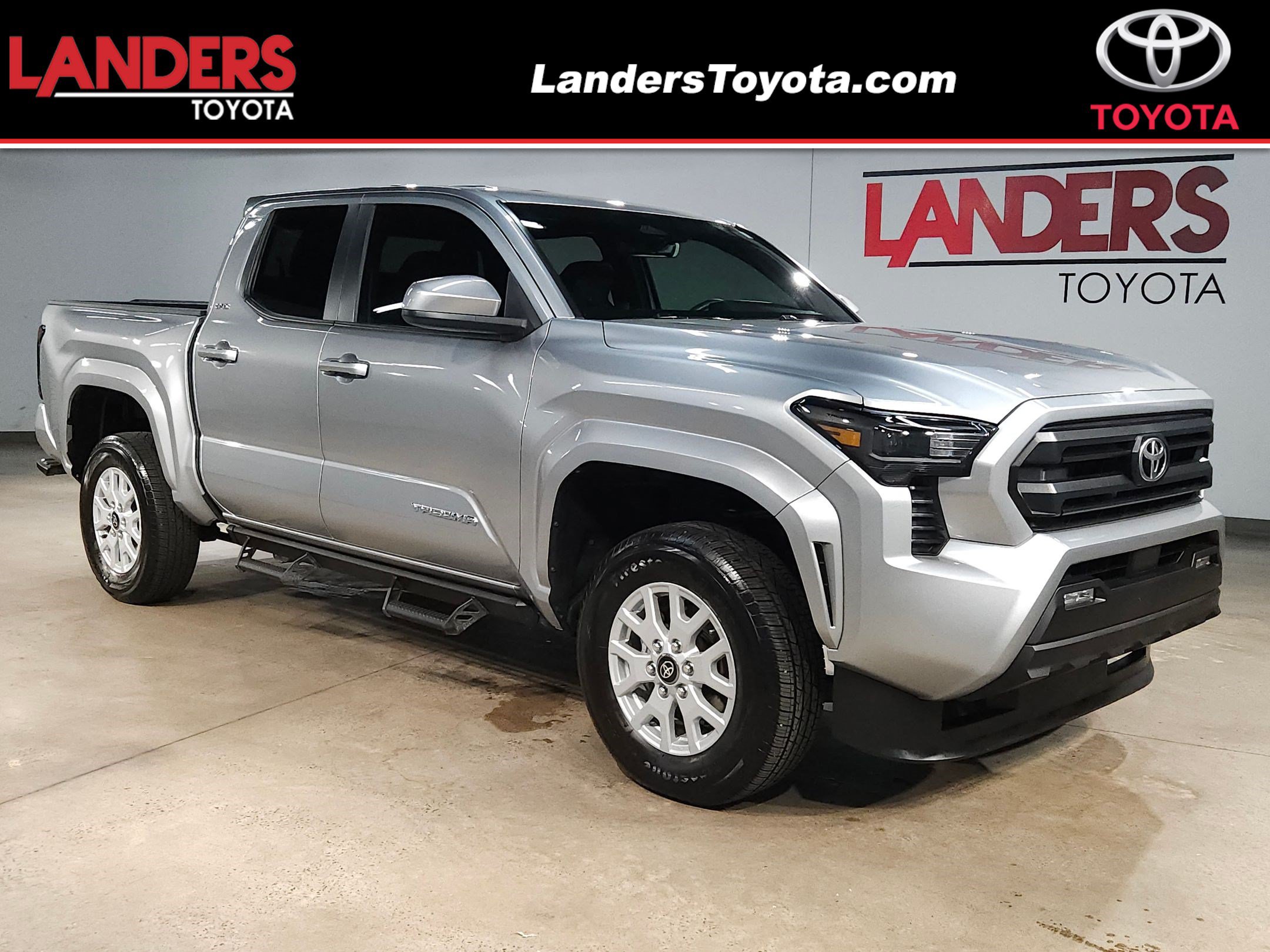 Certified 2025 Toyota Tacoma SR5 AWD/4WD image 1