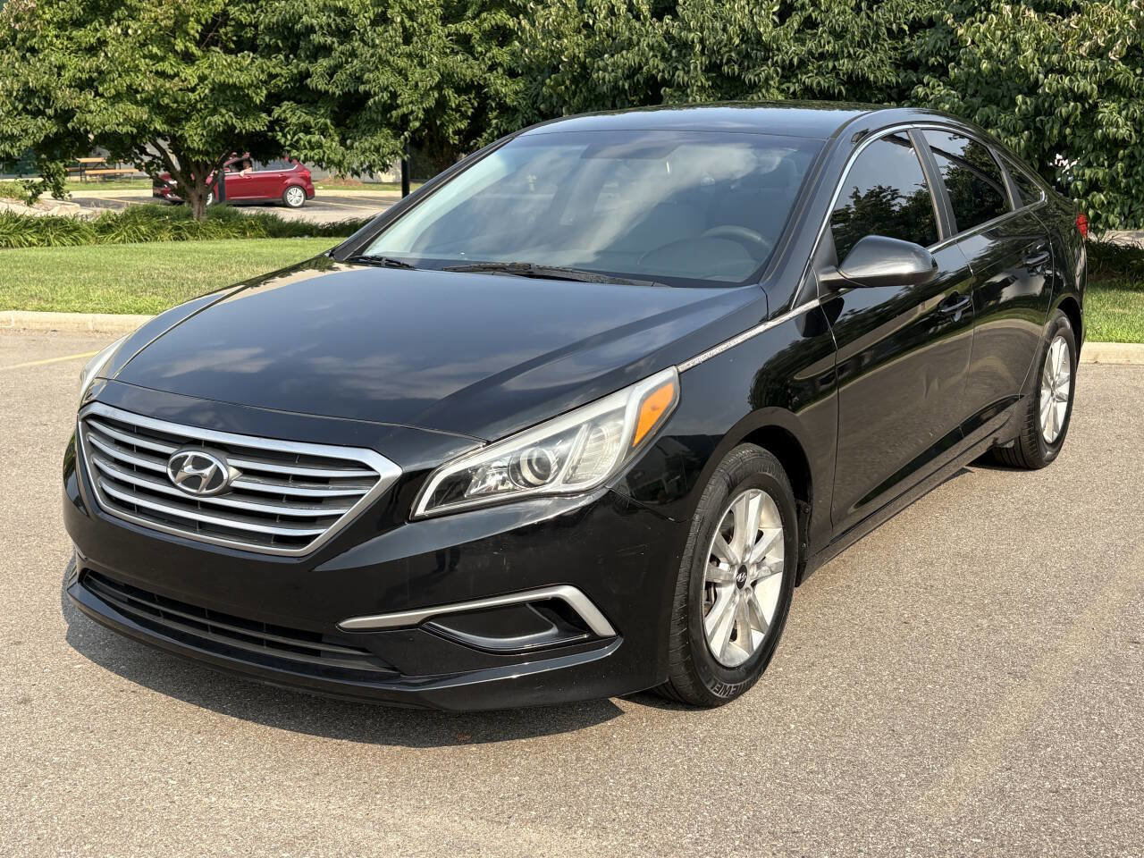 Used 2016 Hyundai Sonata SE image 5