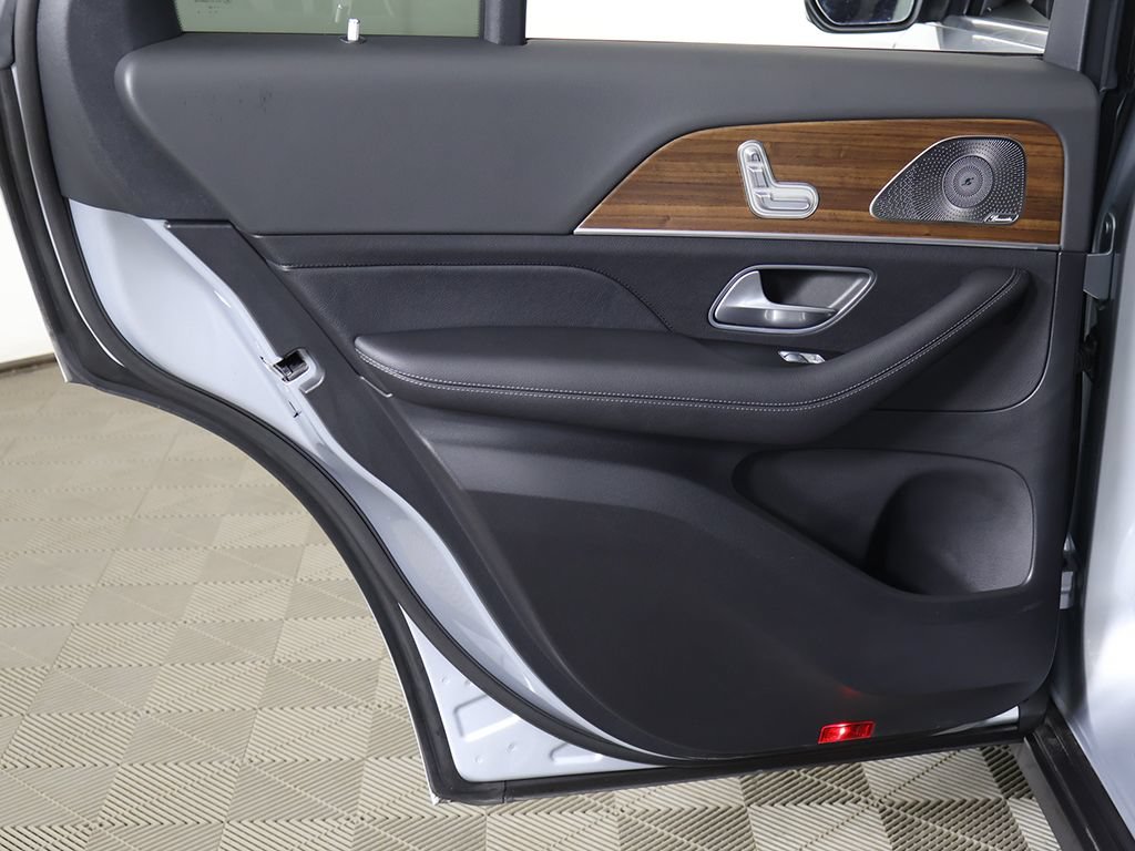 Used 2024 Mercedes-Benz GLE 350 4MATIC image 30