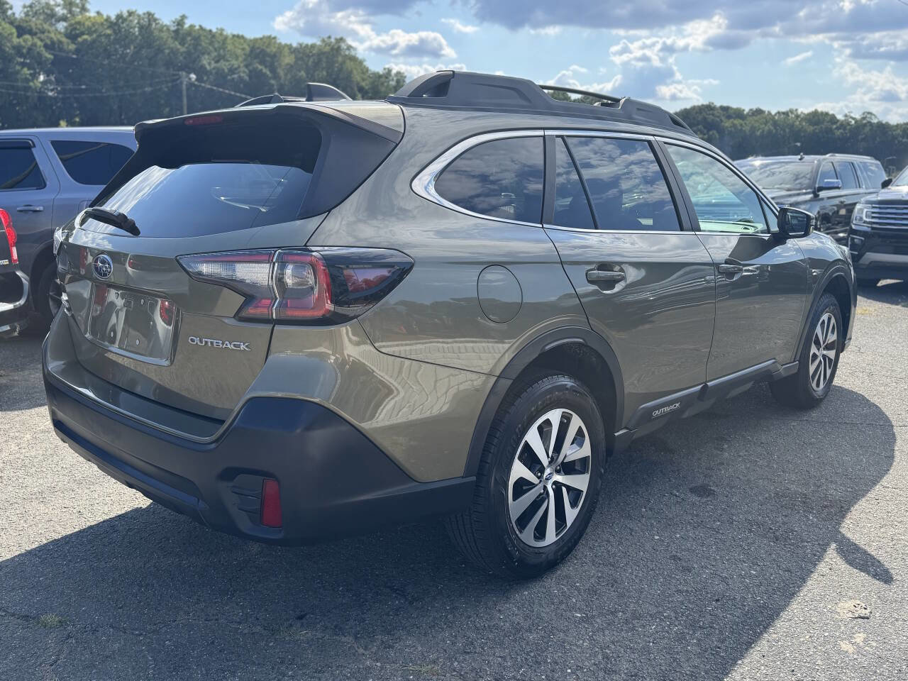 Used 2020 Subaru Outback Premium image 5