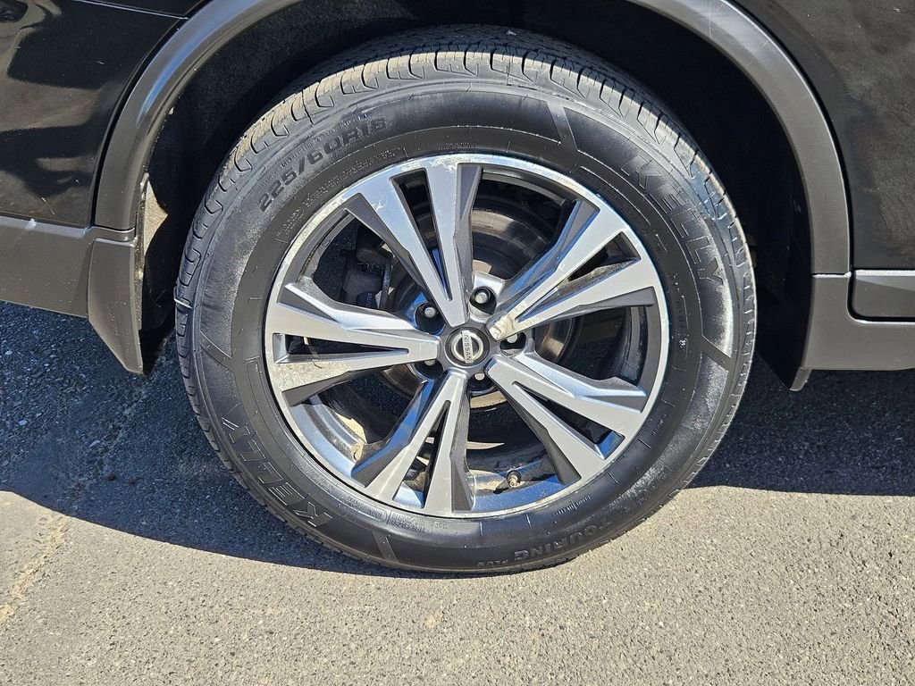 Used 2018 Nissan Rogue SL w/ Premium Package AWD/4WD image 9