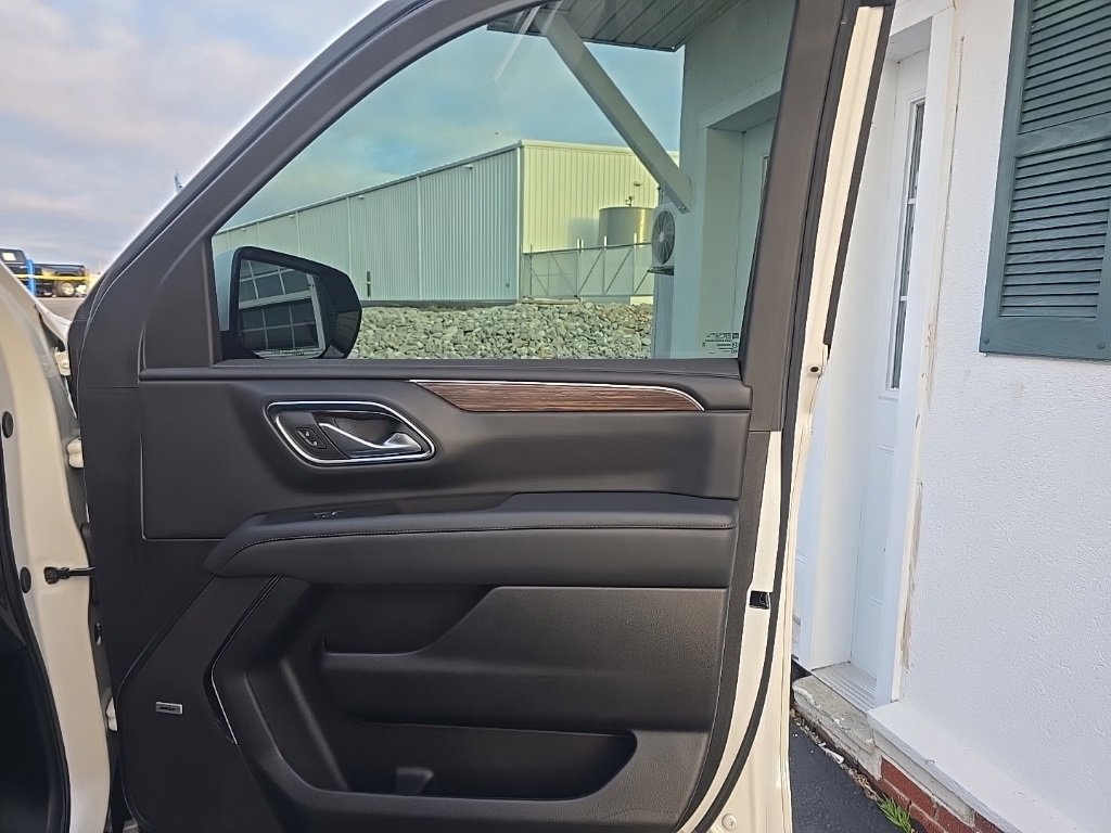 Used 2024 Chevrolet Tahoe High Country image 27