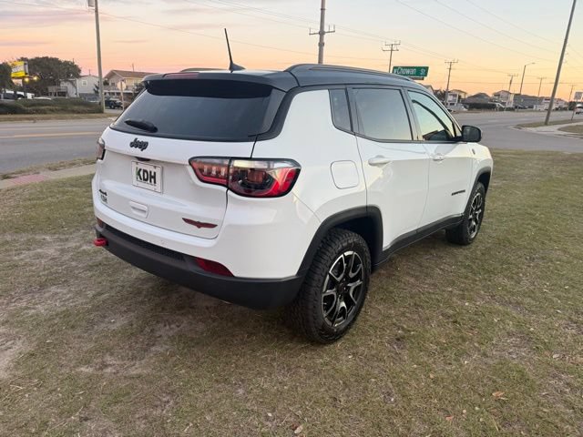 New 2026 Jeep Compass Trailhawk w/ Sun, Sound & Navigation Group AWD/4WD image 7