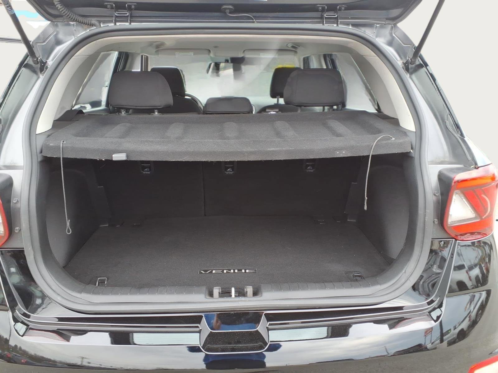 Used 2021 Hyundai Venue SE w/ Cargo Package image 14