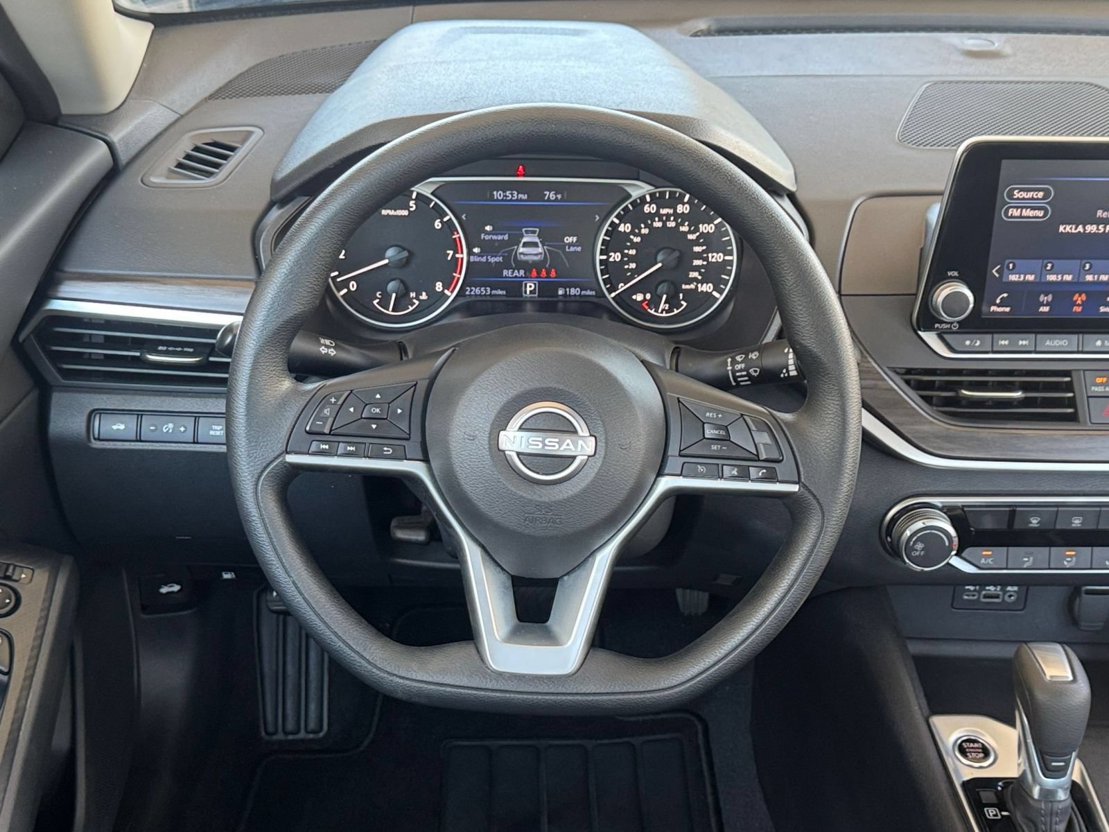 Used 2025 Nissan Altima 2.5 SV FWD image 29