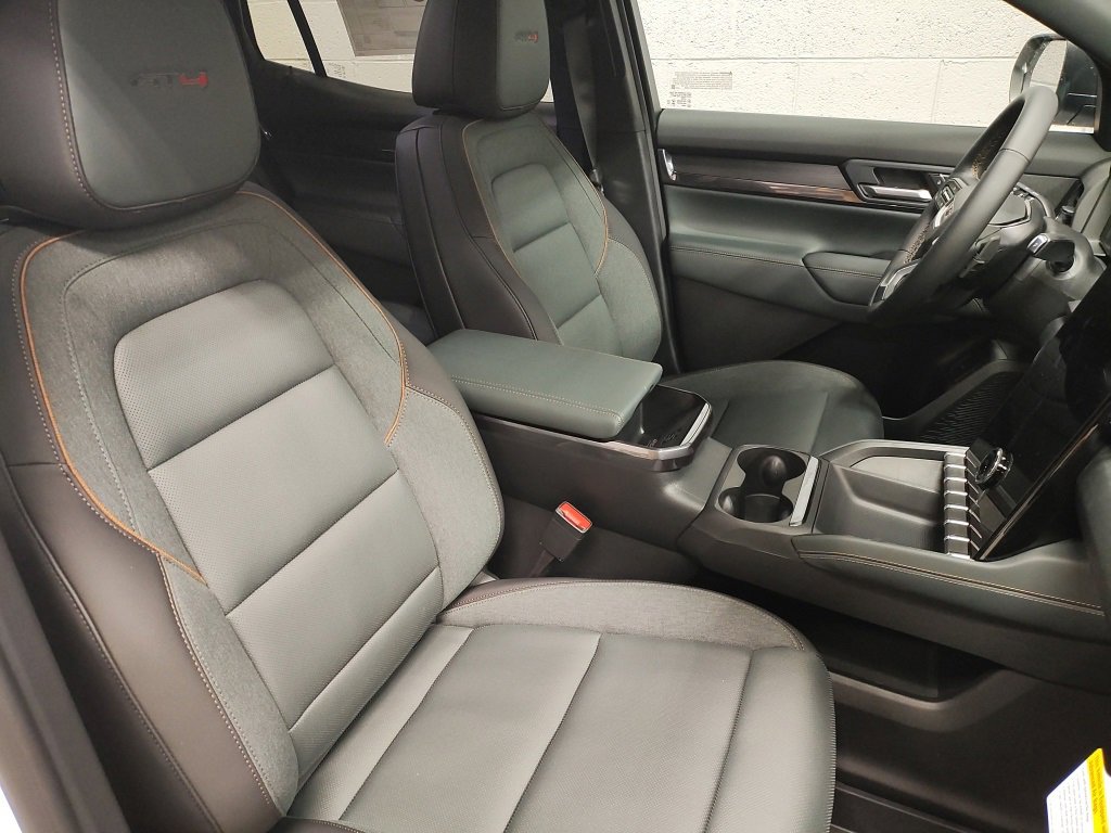 New 2026 GMC Terrain AT4 w/ Convenience Package III image 10