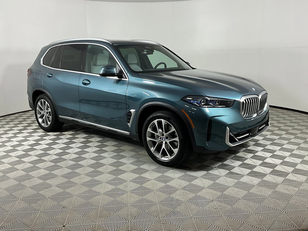 Used 2024 BMW X5 xDrive40i w/ Premium Package image 6
