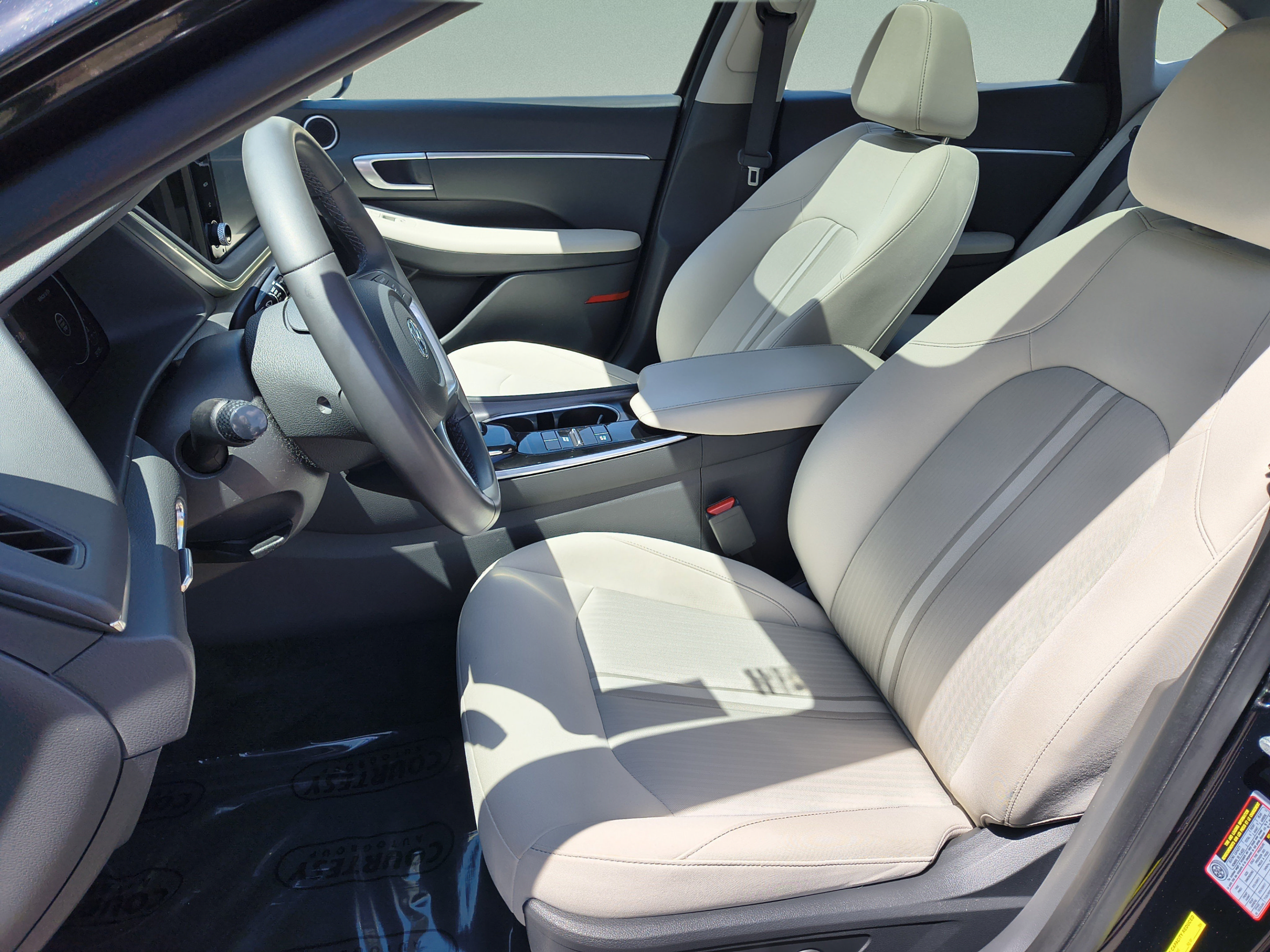 Certified 2021 Hyundai Sonata SEL w/ Convenience Package FWD image 18
