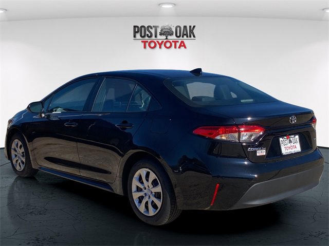 Used 2025 Toyota Corolla LE image 5